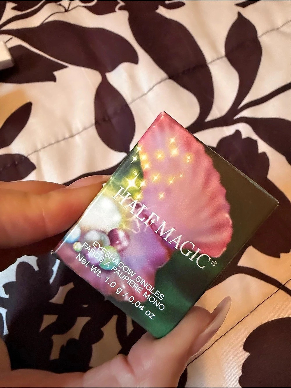 HALF MAGIC Eyeshadow in “Sparkle Puff”
